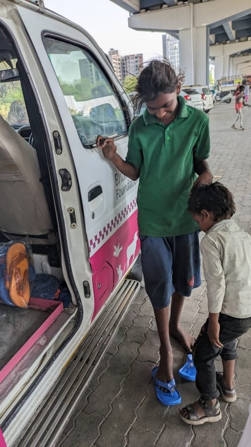 Slipper Distribution, Ahmedabad, May 2024