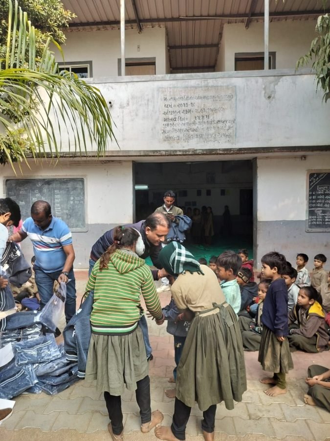 Jacket Distribution, Samel Pani, near Ambaji, December 2024