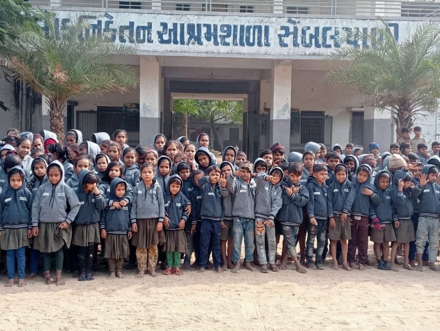 Jacket Distribution, Samel Pani, near Ambaji, December 2024