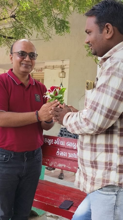 Jacket Distribution, Sihunj and Khesara, Kheda, October 2025