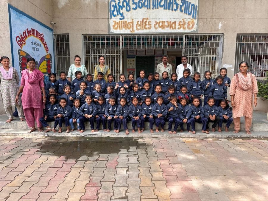 Jacket Distribution, Sihunj and Khesara, Kheda, October 2025