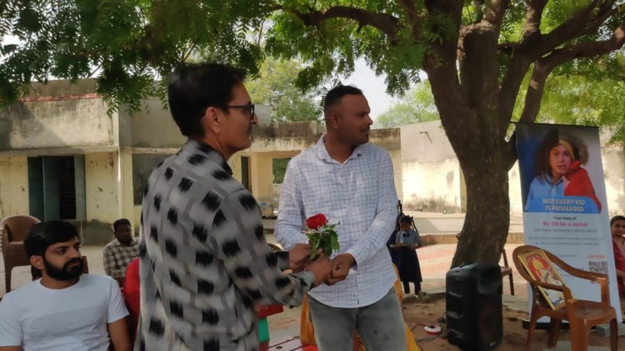 Jacket Distribution, Sihunj and Khesara, Kheda, October 2025