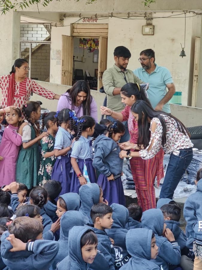 Jacket Distribution, Sihunj and Khesara, Kheda, October 2025