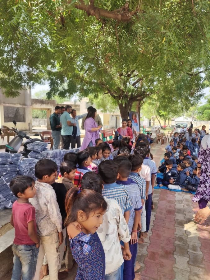 Jacket Distribution, Sihunj and Khesara, Kheda, October 2025