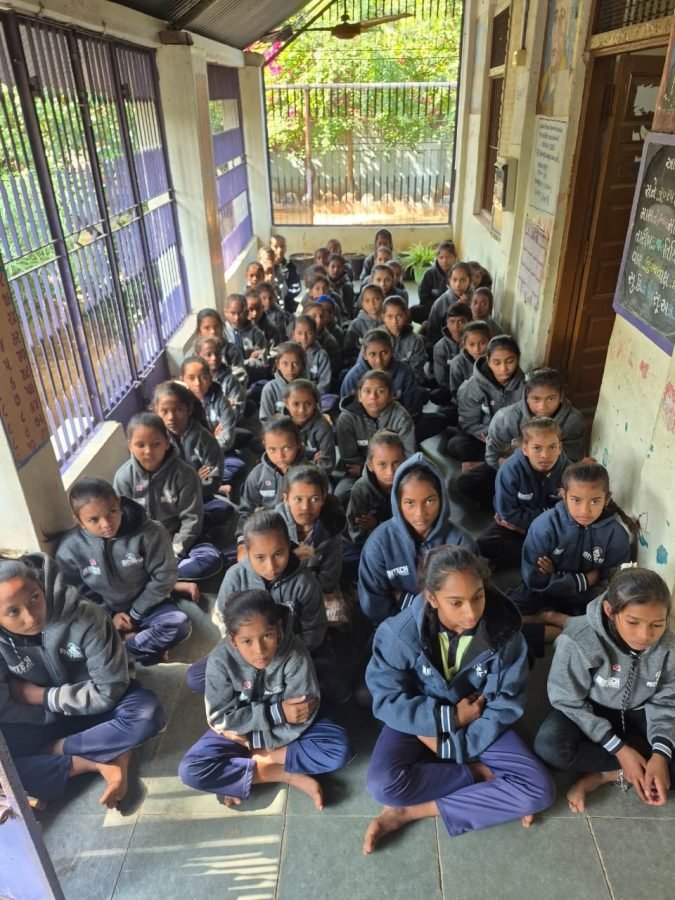 Jacket Distribution, Dhaniyol Prathmik School, Dahegam, November 2025