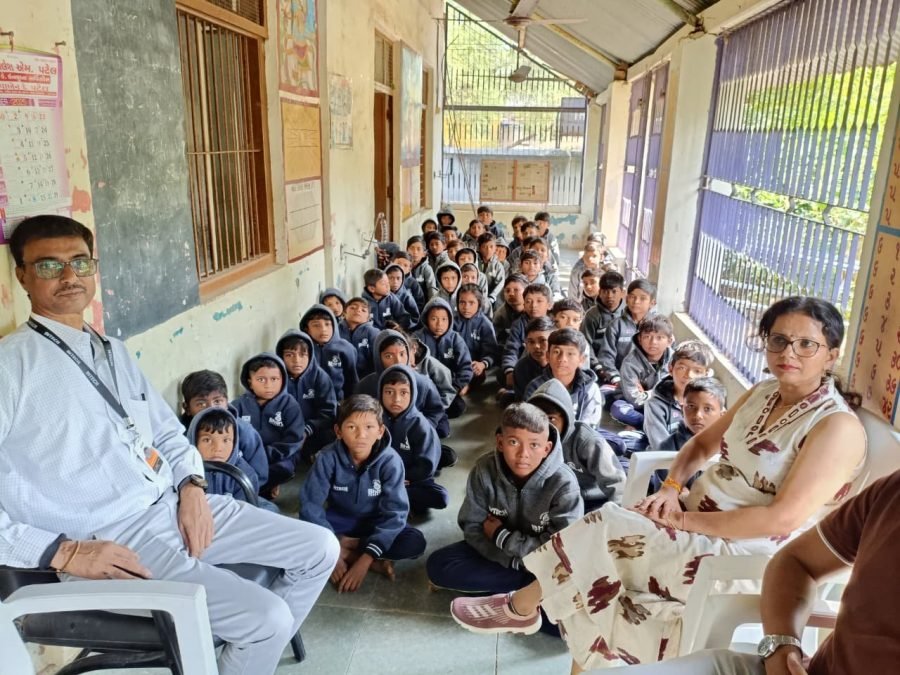 Jacket Distribution, Dhaniyol Prathmik School, Dahegam, November 2025