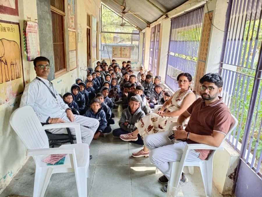 Jacket Distribution, Dhaniyol Prathmik School, Dahegam, November 2025