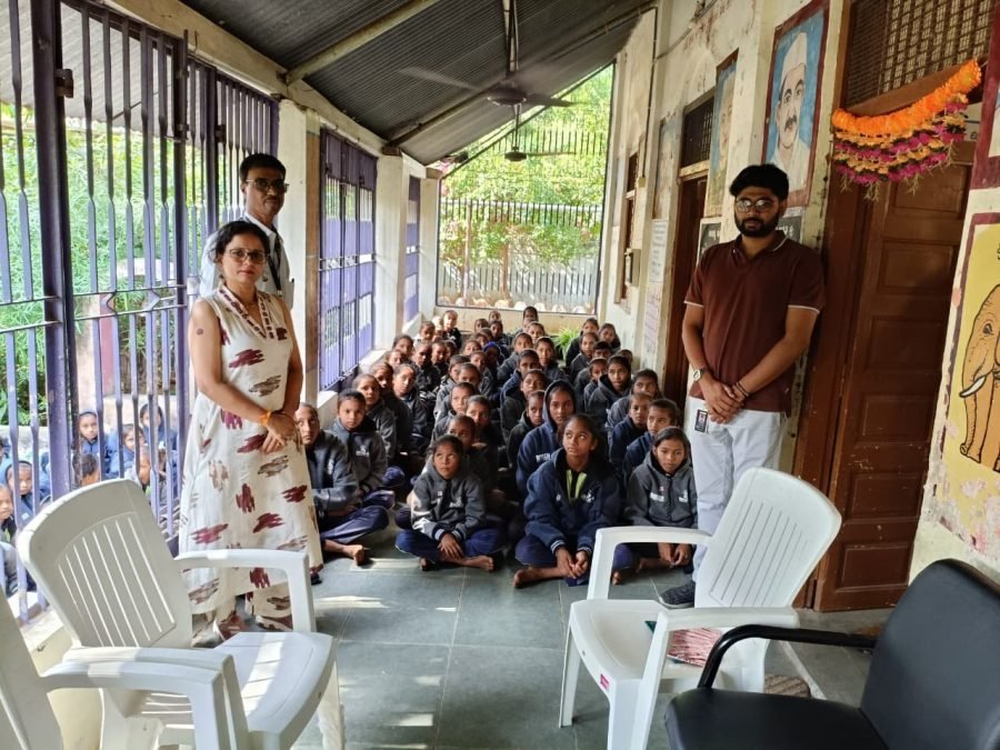 Jacket Distribution, Dhaniyol Prathmik School, Dahegam, November 2025