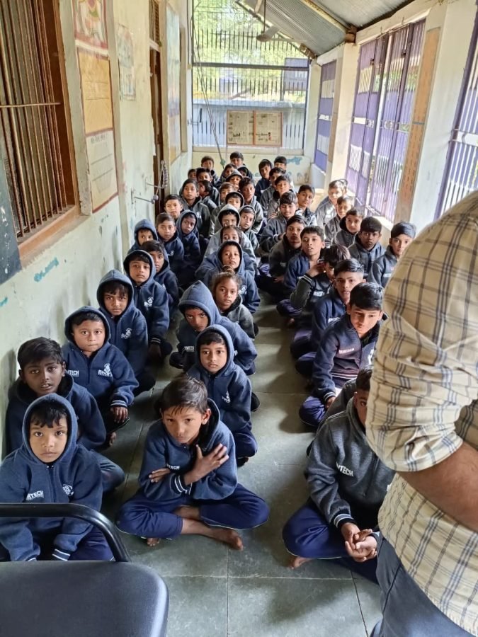 Jacket Distribution, Dhaniyol Prathmik School, Dahegam, November 2025