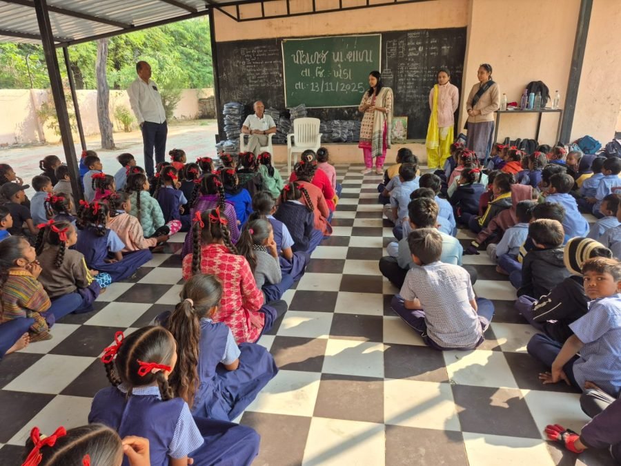 Jacket Distribution, Pinglaj Prathmik School, Mahemdabad, November 2025