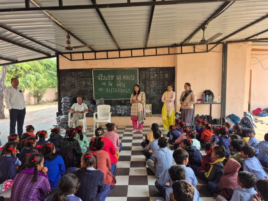 Jacket Distribution, Pinglaj Prathmik School, Mahemdabad, November 2025