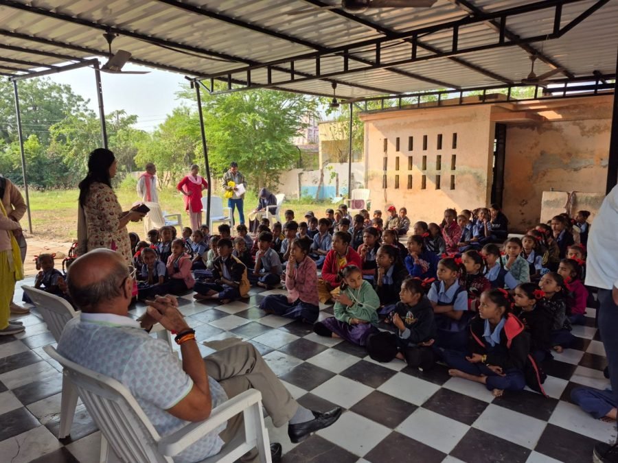 Jacket Distribution, Pinglaj Prathmik School, Mahemdabad, November 2025