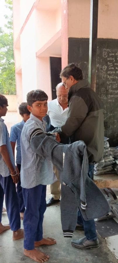 Jacket Distribution, Pinglaj Prathmik School, Mahemdabad, November 2025
