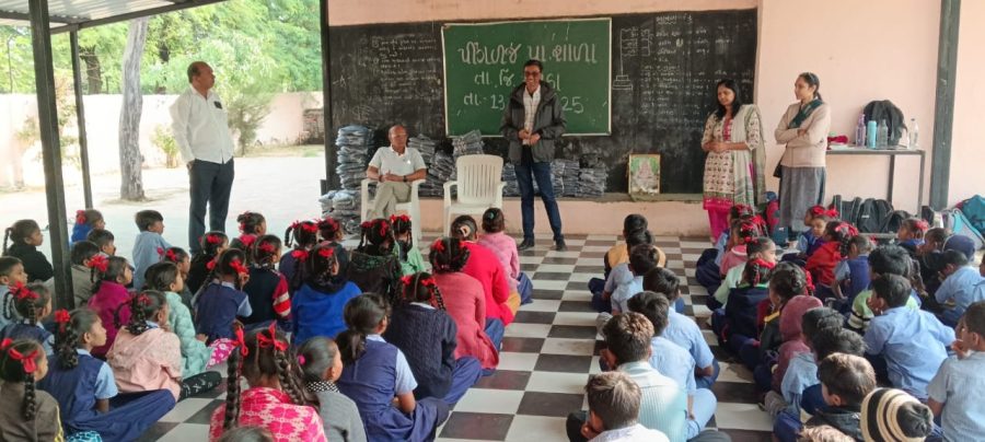 Jacket Distribution, Pinglaj Prathmik School, Mahemdabad, November 2025