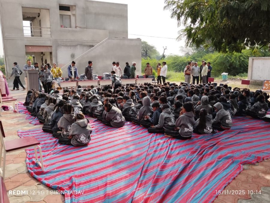 Jacket Distribution, PM Shri Mahemdabad Kanya School and Gadva Prathmik School, November 2025