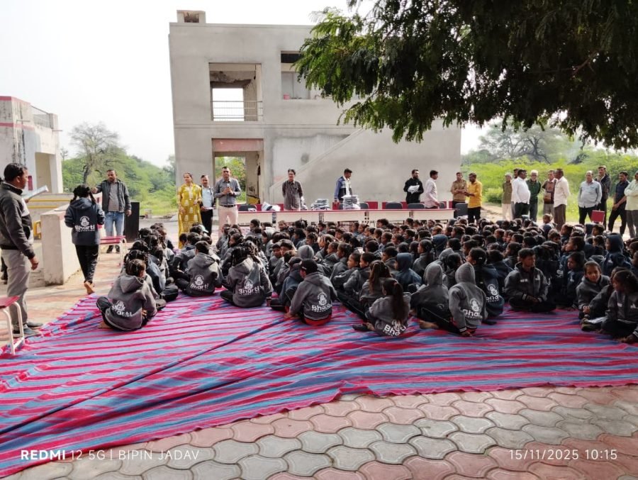 Jacket Distribution, PM Shri Mahemdabad Kanya School and Gadva Prathmik School, November 2025