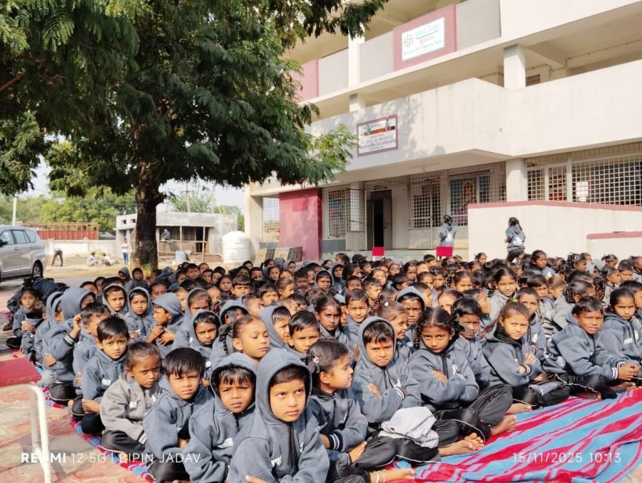 Jacket Distribution, PM Shri Mahemdabad Kanya School and Gadva Prathmik School, November 2025