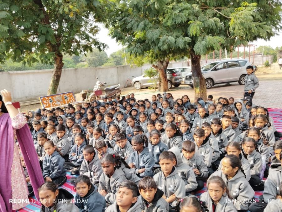 Jacket Distribution, PM Shri Mahemdabad Kanya School and Gadva Prathmik School, November 2025