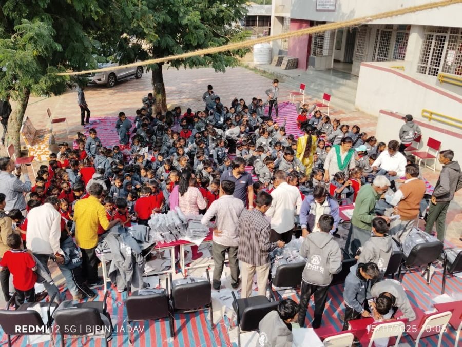 Jacket Distribution, PM Shri Mahemdabad Kanya School and Gadva Prathmik School, November 2025