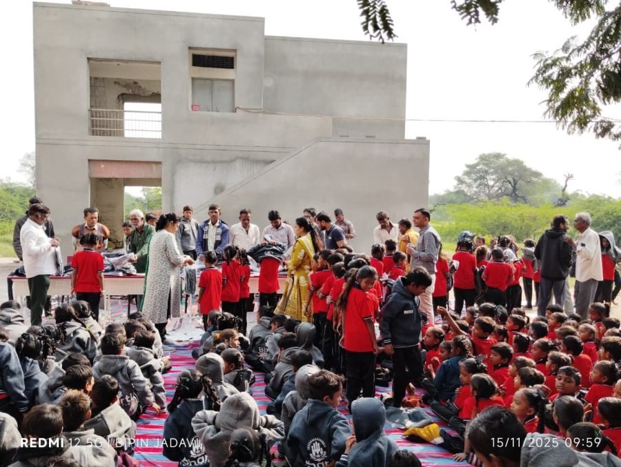 Jacket Distribution, PM Shri Mahemdabad Kanya School and Gadva Prathmik School, November 2025