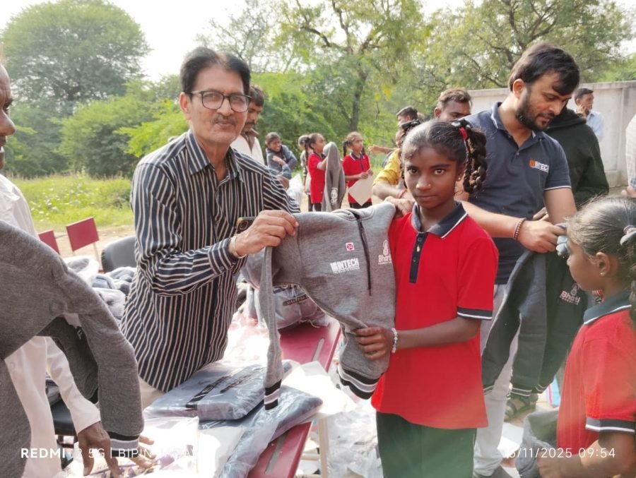 Jacket Distribution, PM Shri Mahemdabad Kanya School and Gadva Prathmik School, November 2025