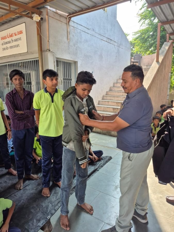Jacket Distribution, Shri Sachana Pay Center School, November 2025