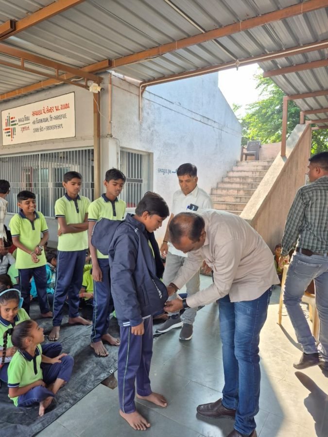 Jacket Distribution, Shri Sachana Pay Center School, November 2025