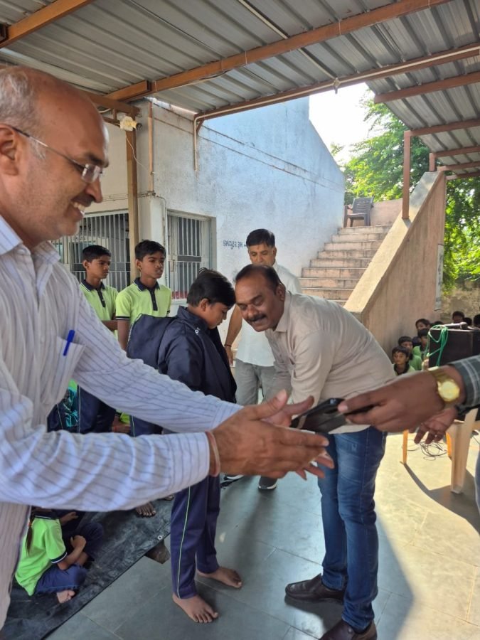 Jacket Distribution, Shri Sachana Pay Center School, November 2025