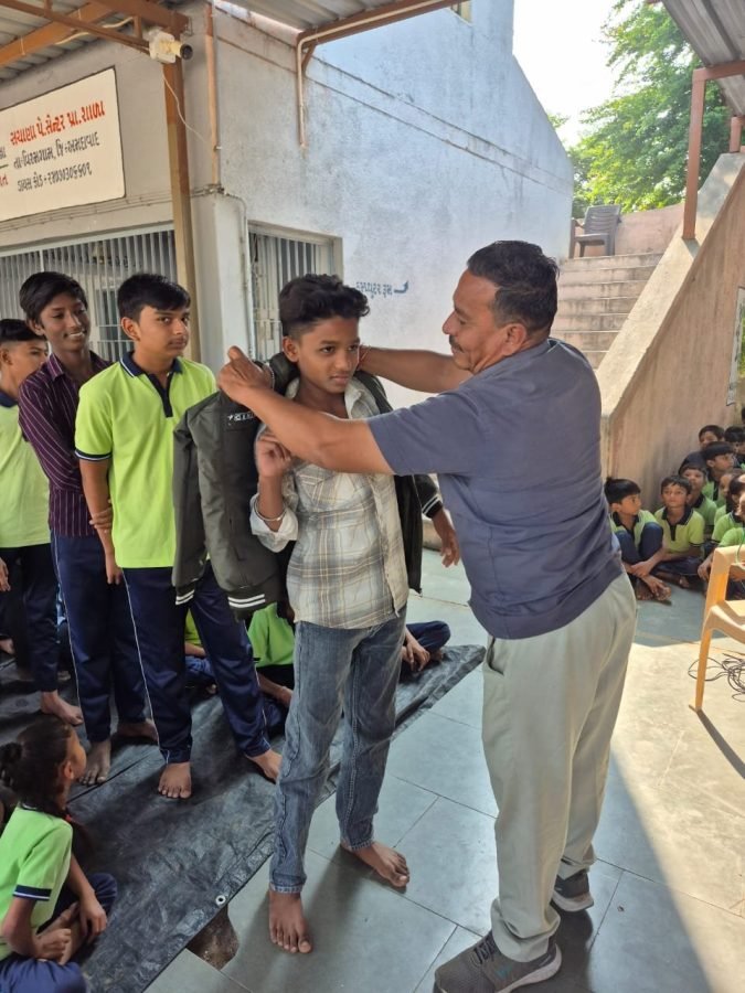 Jacket Distribution, Shri Sachana Pay Center School, November 2025