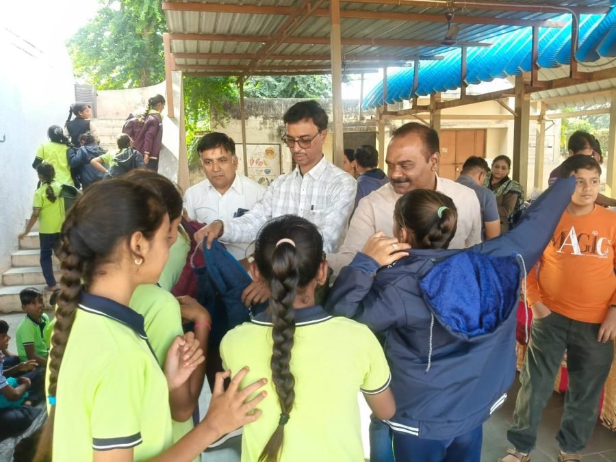 Jacket Distribution, Shri Sachana Pay Center School, November 2025