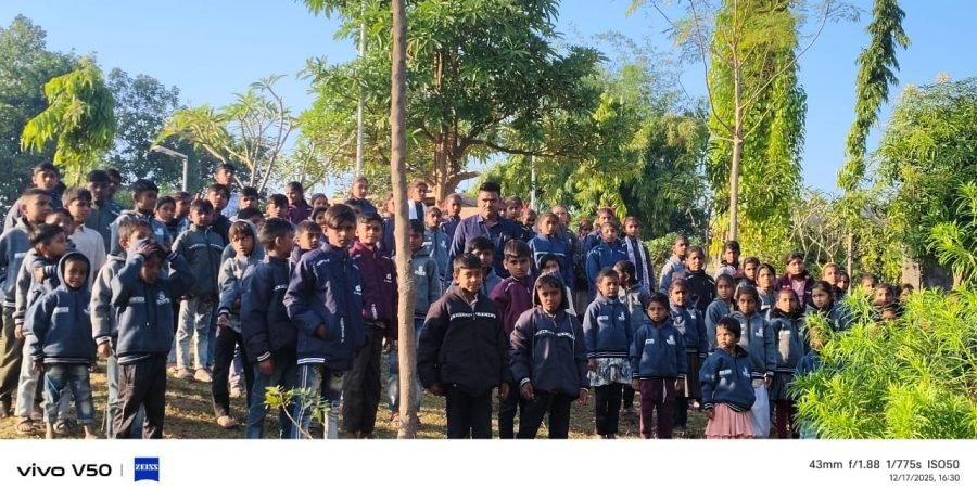 Jacket Distribution, Ranchhava Main Prathmik School, Dhanpur, December 2025