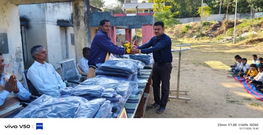 Jacket Distribution, Ranchhava Main Prathmik School, Dhanpur, December 2025