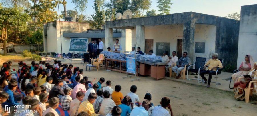 Jacket Distribution, Ranchhava Main Prathmik School, Dhanpur, December 2025