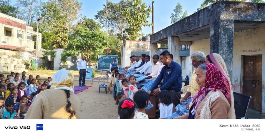 Jacket Distribution, Ranchhava Main Prathmik School, Dhanpur, December 2025