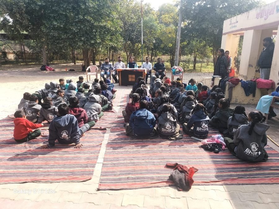 Jacket Distribution, Jaspura Prathmik School, Detroj, January 2026