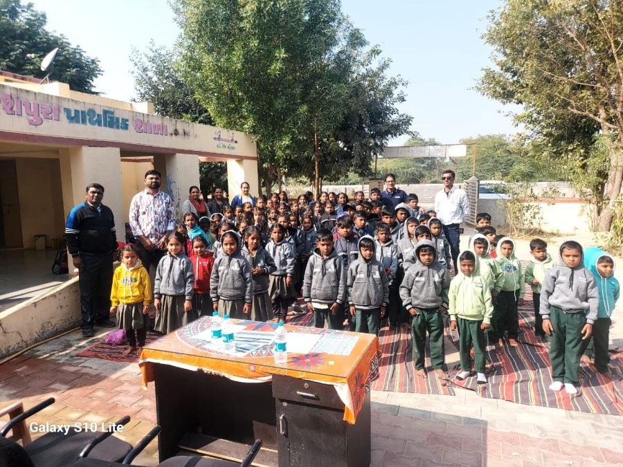 Jacket Distribution, Jaspura Prathmik School, Detroj, January 2026