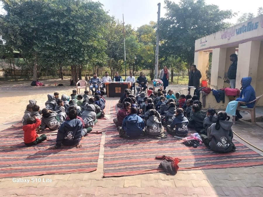 Jacket Distribution, Jaspura Prathmik School, Detroj, January 2026