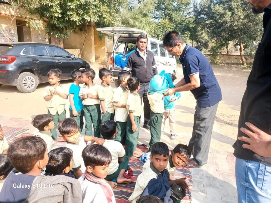 Jacket Distribution, Jaspura Prathmik School, Detroj, January 2026