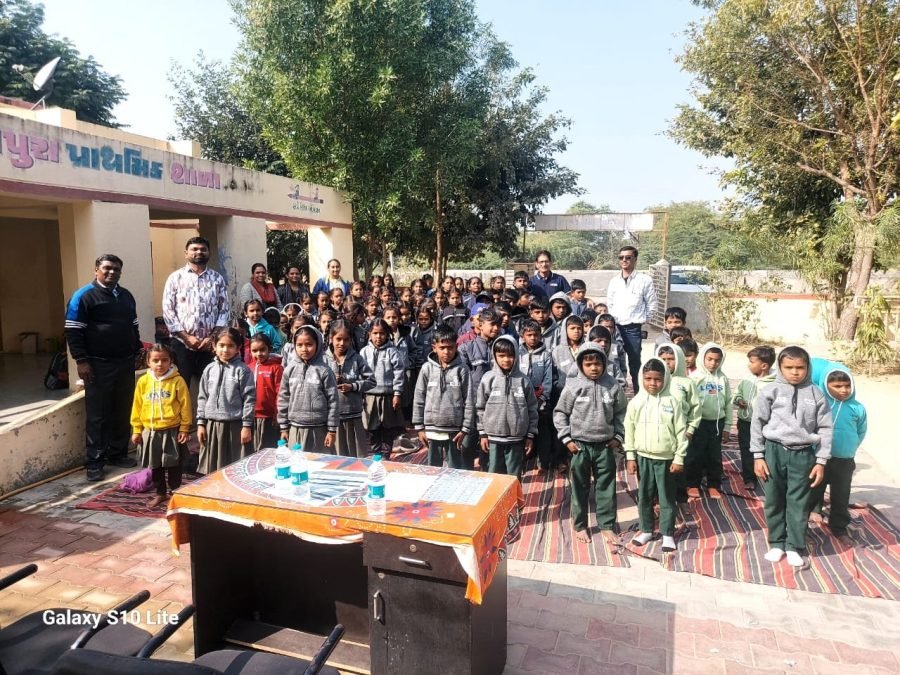 Jacket Distribution, Jaspura Prathmik School, Detroj, January 2026