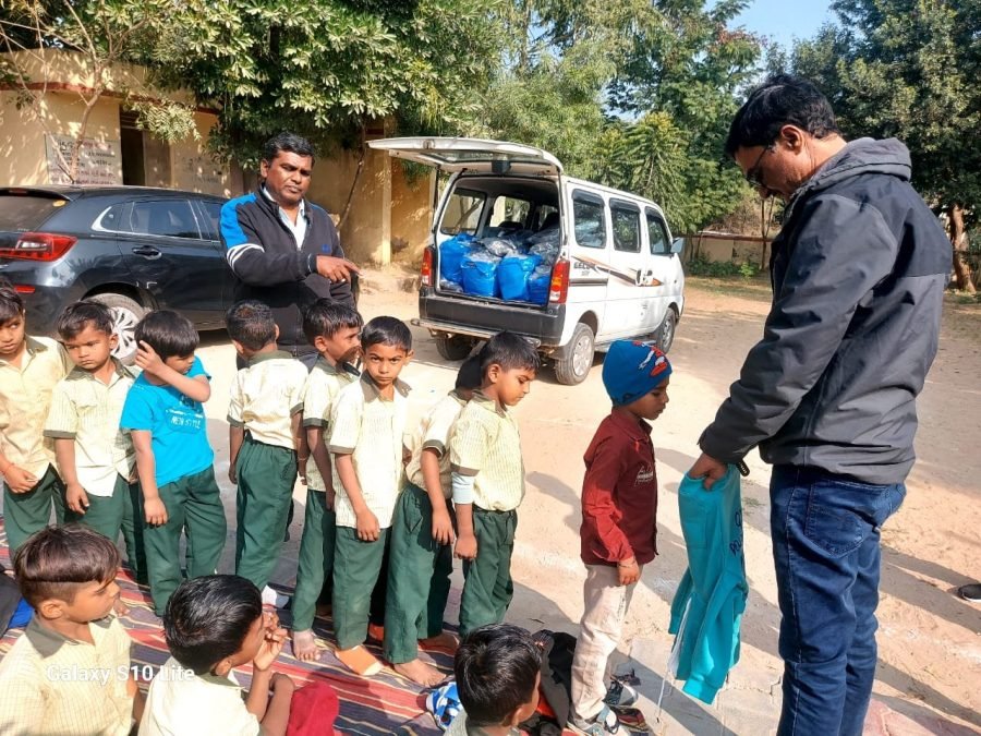 Jacket Distribution, Jaspura Prathmik School, Detroj, January 2026